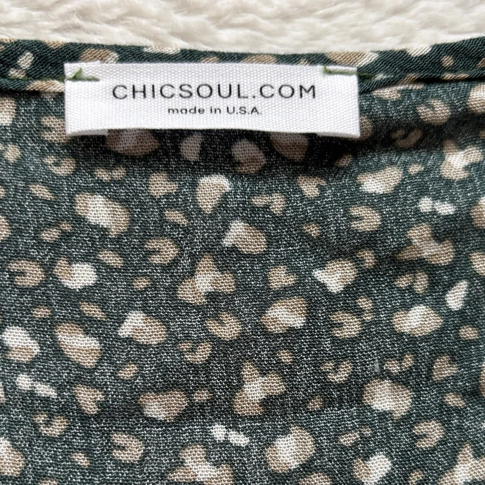 Chic Soul Dark Green Floral Tie-Front Blouse - Picture 4 of 8